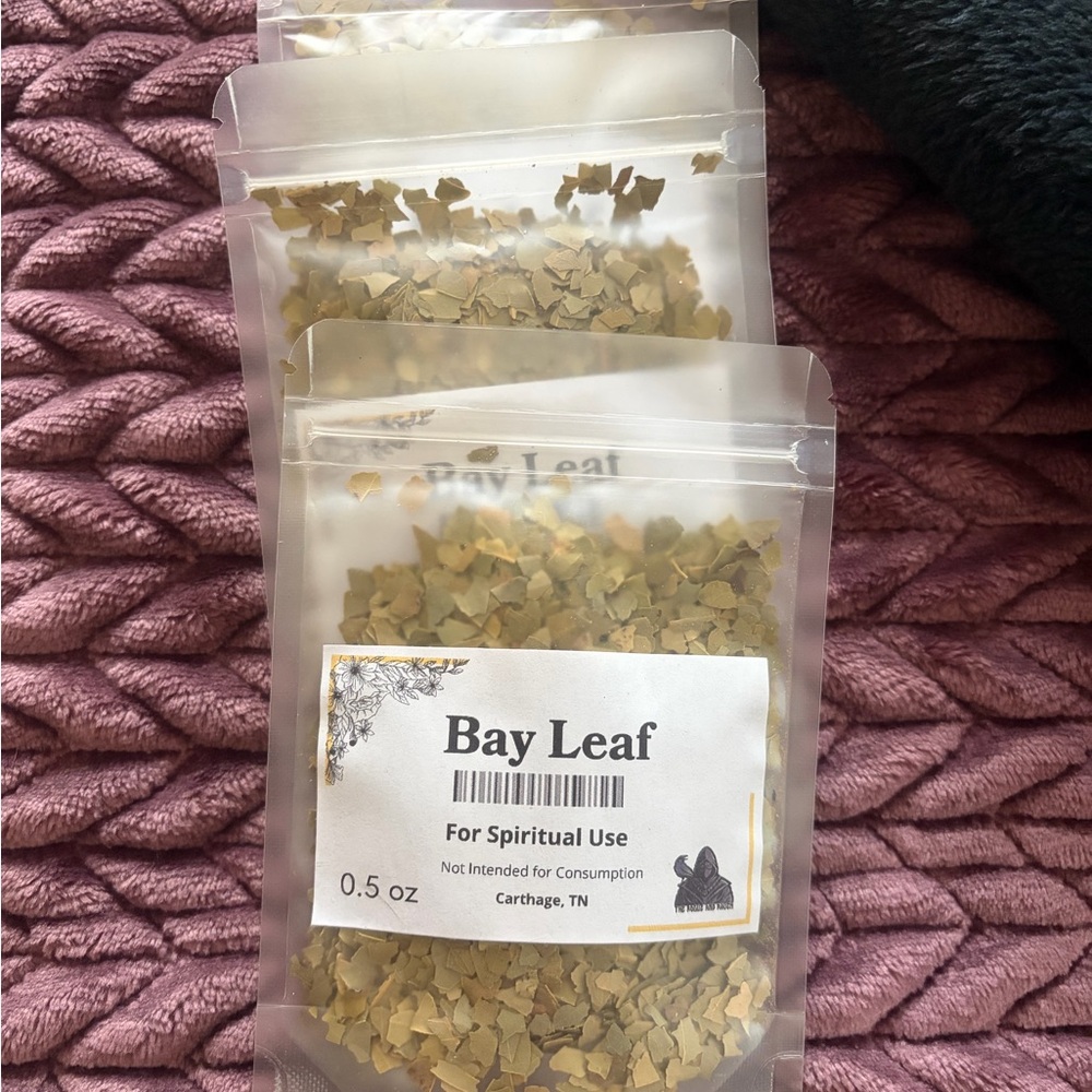 3/ $10 HERBS Bay Leaf for Spiritual Use